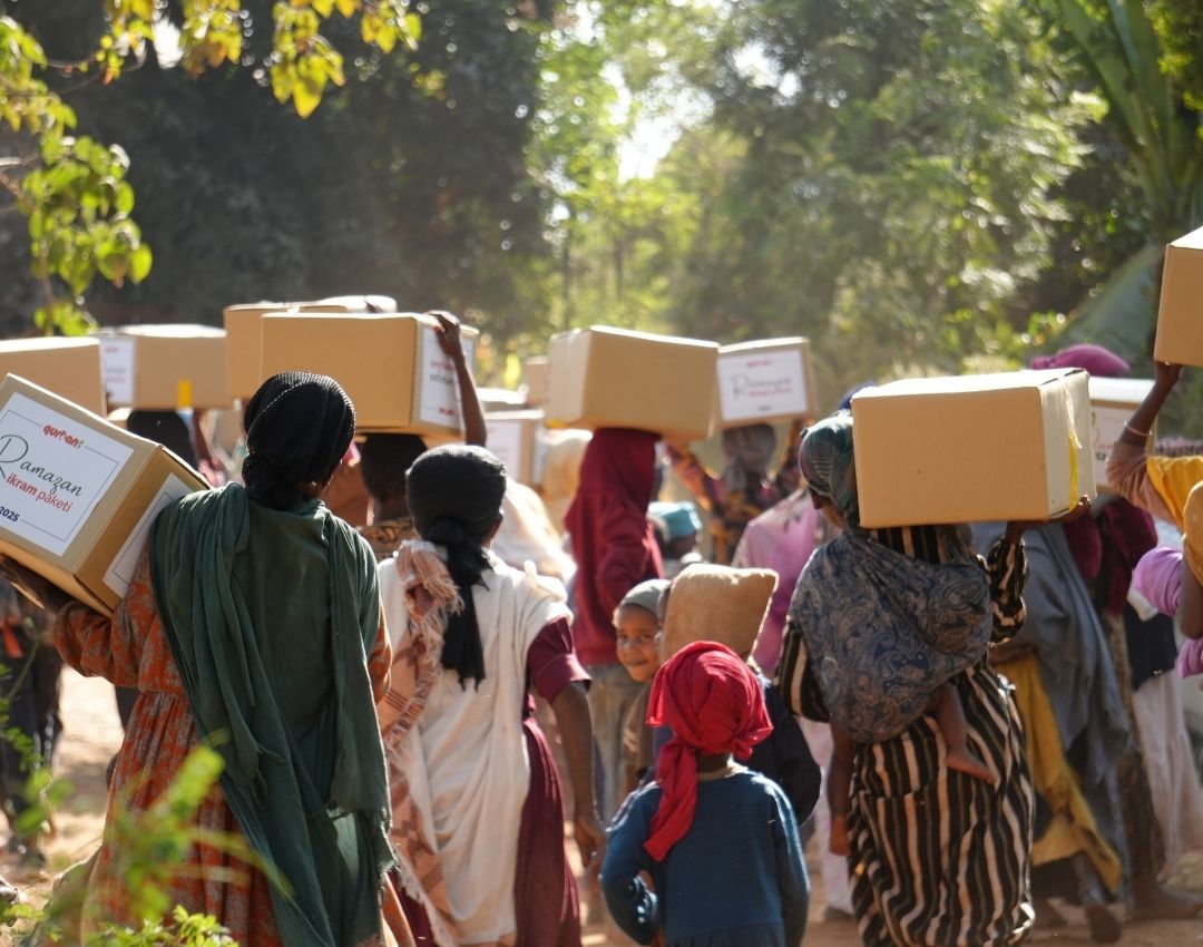 Dernek gönüllüleriyle hatıra